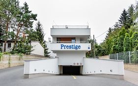 Prestige Verdant Apartment By Bookinghost